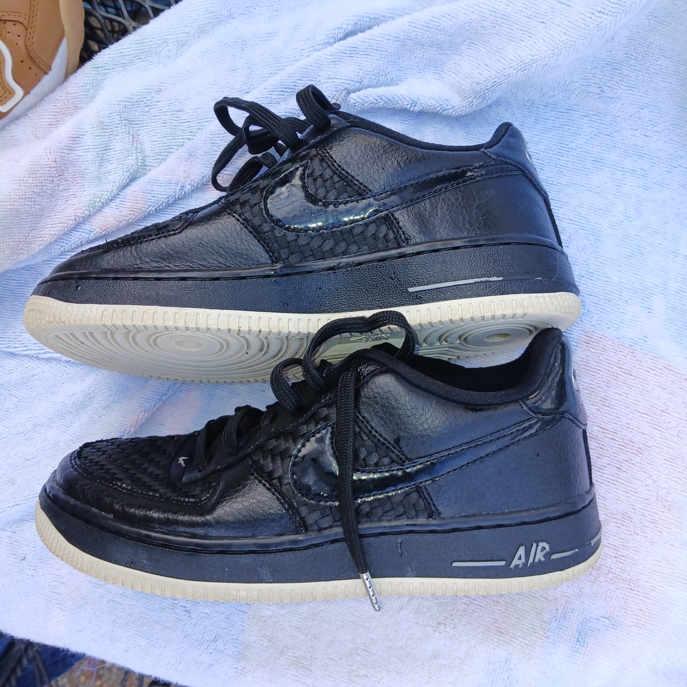 Nike Kids Black and White Shoes